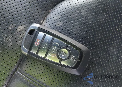 2018 Ford Expedition Limited из США, поврежденный, VIN 1FMJU1KTXJEA70448